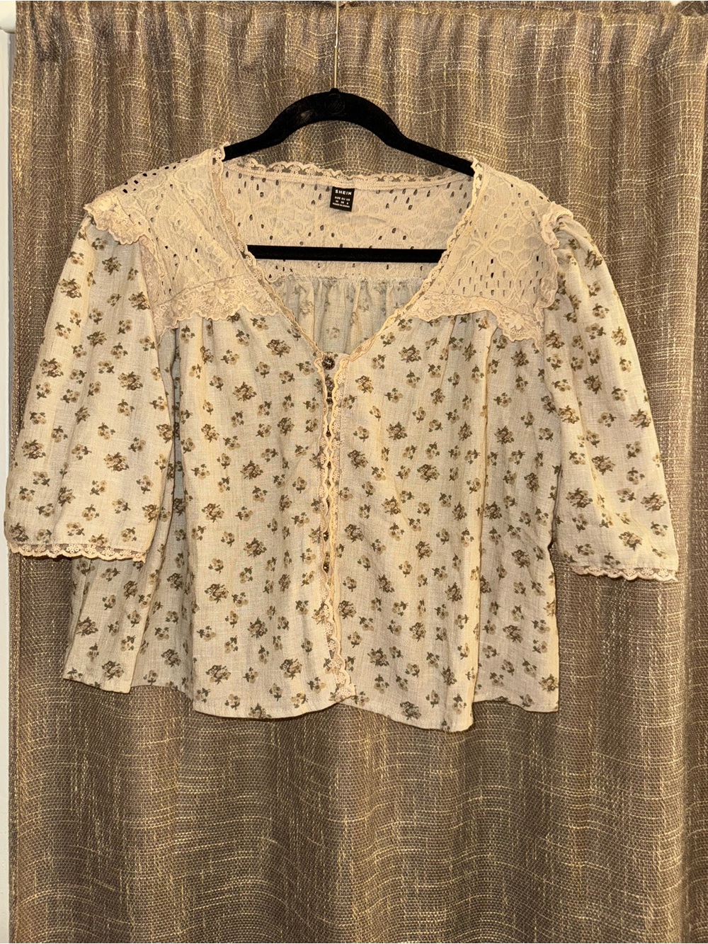 SHEIN Vintage Inspired Cream Floral Button-Front Blouse with Crochet Collar